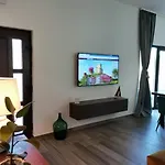 Seaview Apartments, Ventura Appartement *