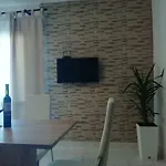 Seaview Apartments, Ventura *