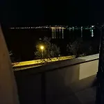 Seaview Apartments, Ventura * Nin