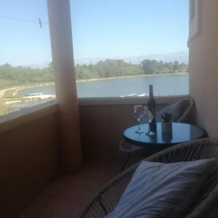 Seaview Apartments, Ventura