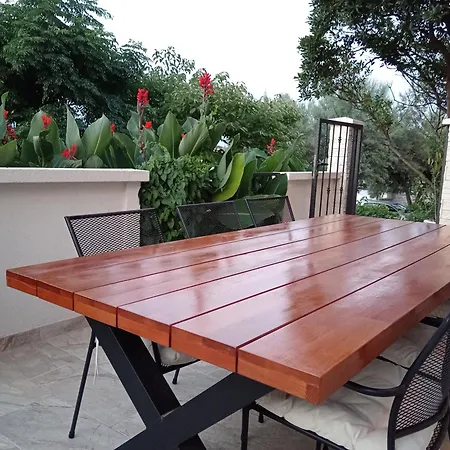 Seaview Apartments, Ventura *