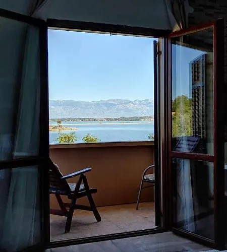 Seaview Apartments, Ventura *