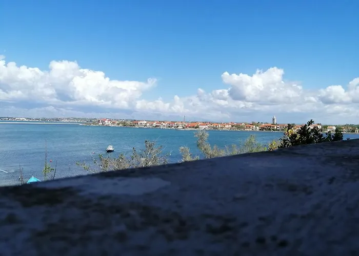 Seaview Apartments, Ventura * נין