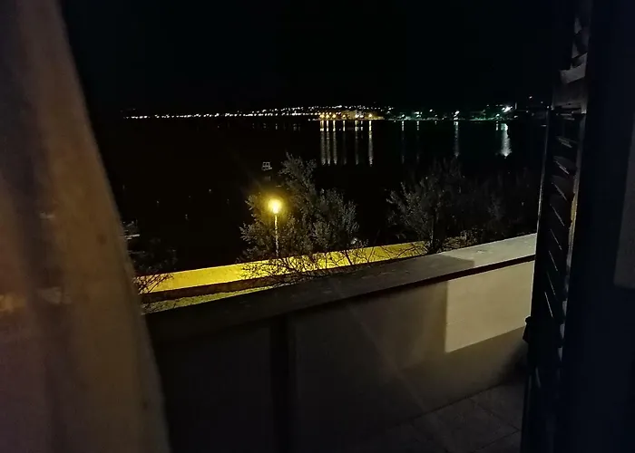 Seaview Apartments, Ventura * נין