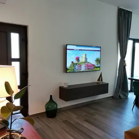 Seaview Apartments, Ventura Appartement *