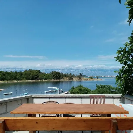 Seaview Apartments, Ventura