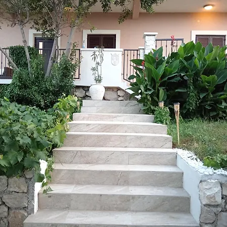 Seaview Apartments, Ventura Appartement Nin